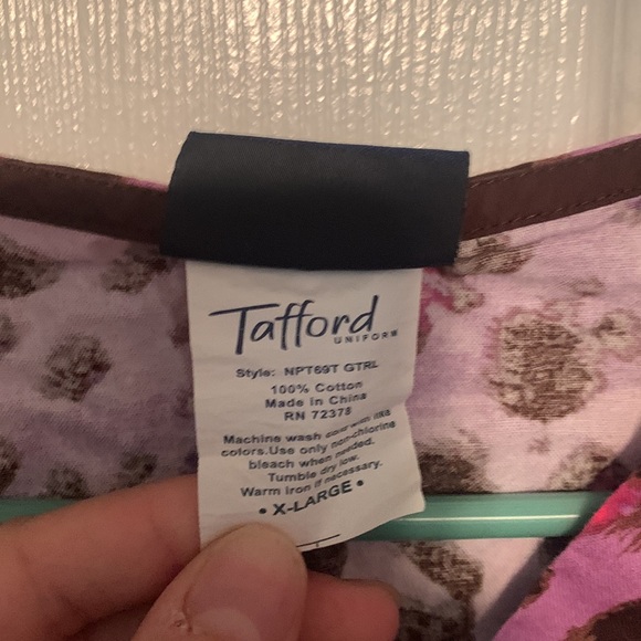 Uniform Scrub Top - Picture 3 of 3